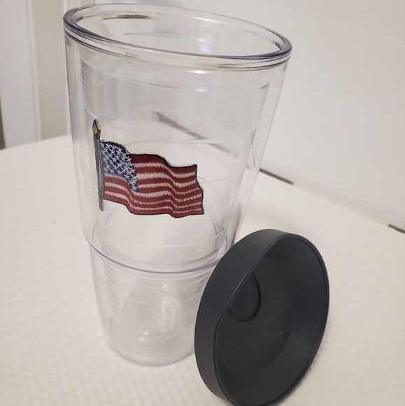 Tervis Tumbler American Flag 24 oz. With lid - Picture 1 of 7